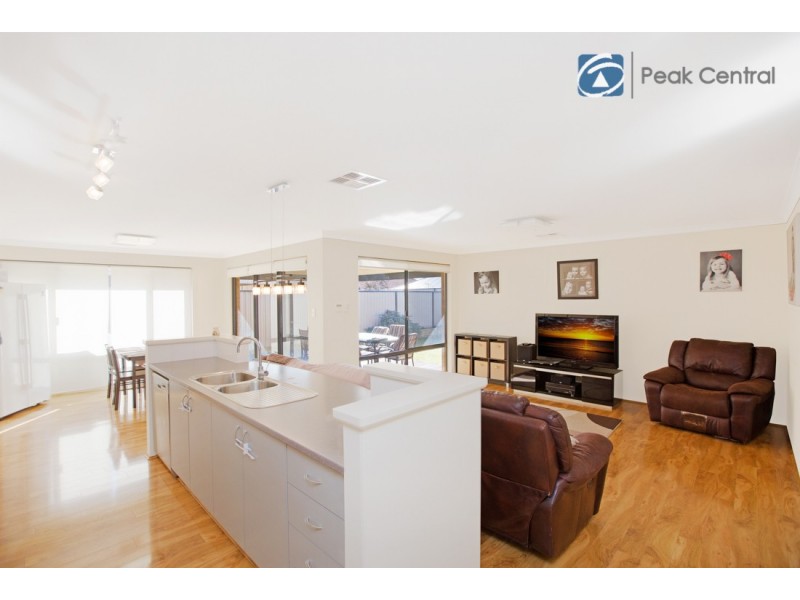 289 Lyon Road, Aubin Grove WA 6164