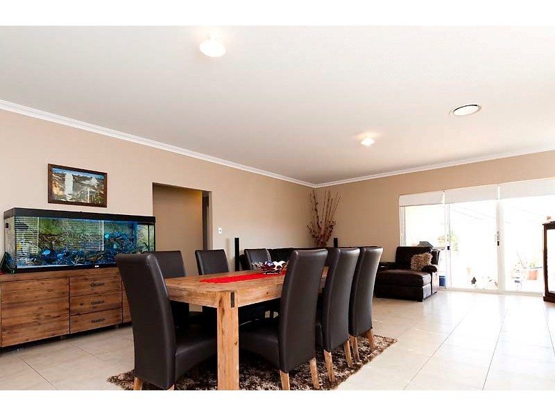 53 Daviesia Turn, Success WA 6164