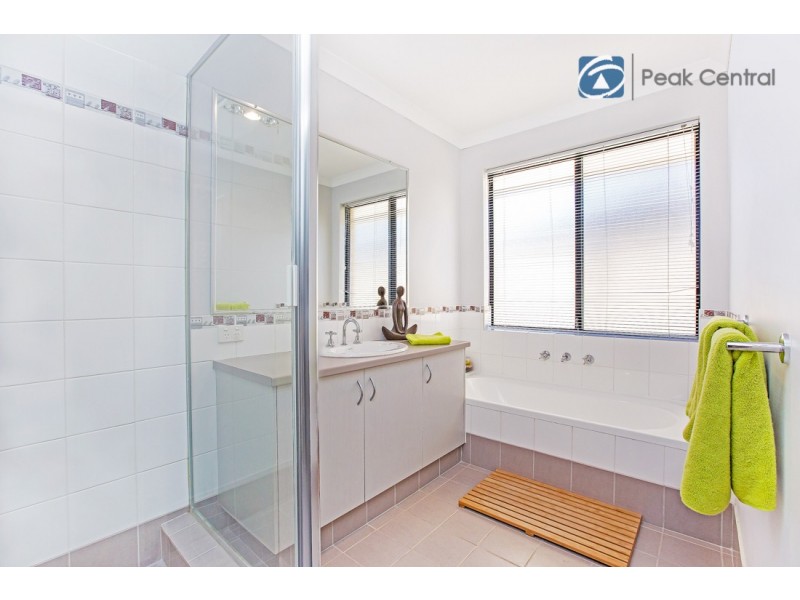 418 Wentworth Parade, Success WA 6164