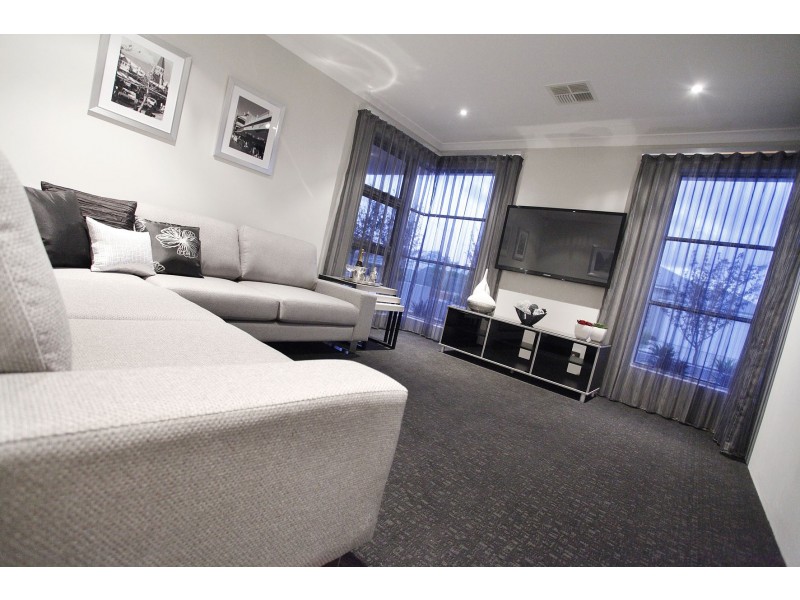9 Fortis Pass, Wandi WA 6167
