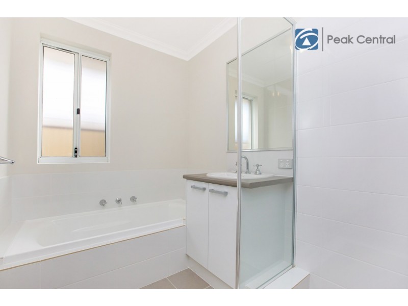 10 Packer Rise, Hammond Park WA 6164