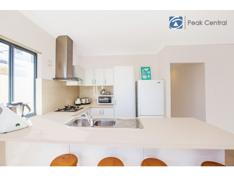 12a Spruce Terrace, Aubin Grove WA 6164