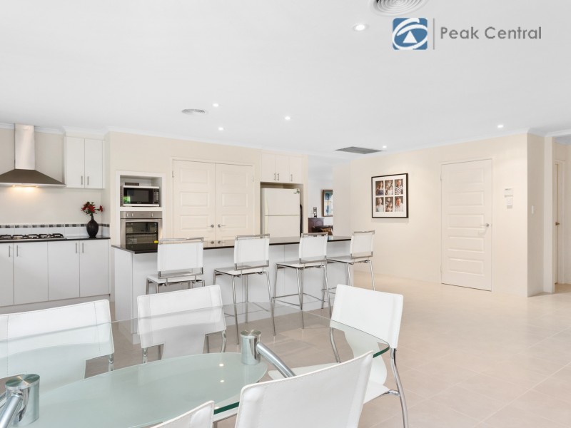 5 Correa Pass, Success WA 6164