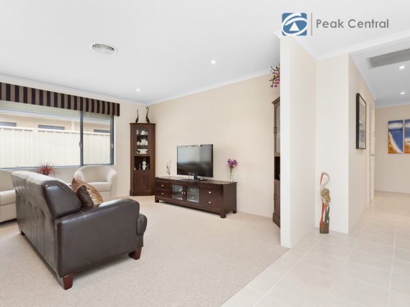 5 Correa Pass, Success WA 6164