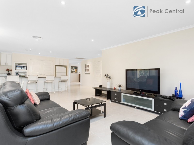 5 Correa Pass, Success WA 6164