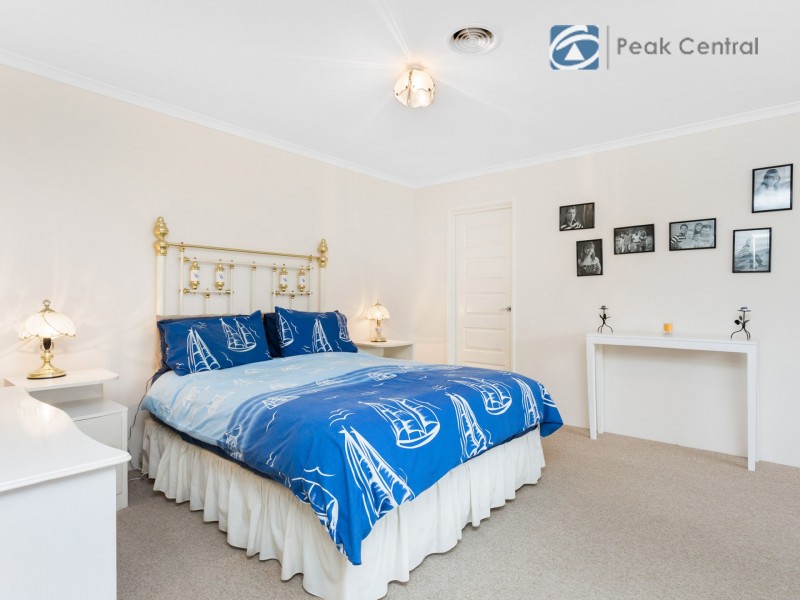 5 Correa Pass, Success WA 6164