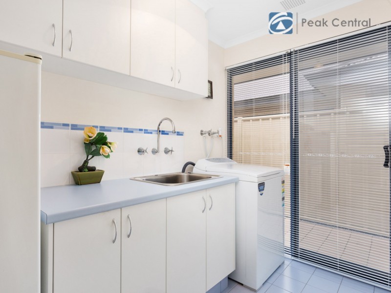 5 Correa Pass, Success WA 6164