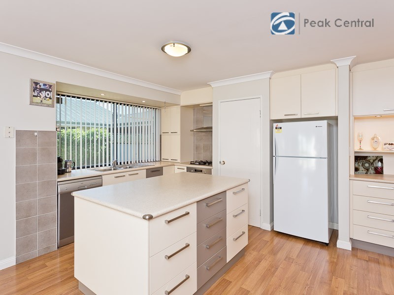 12 Hedges Retreat, Atwell WA 6164