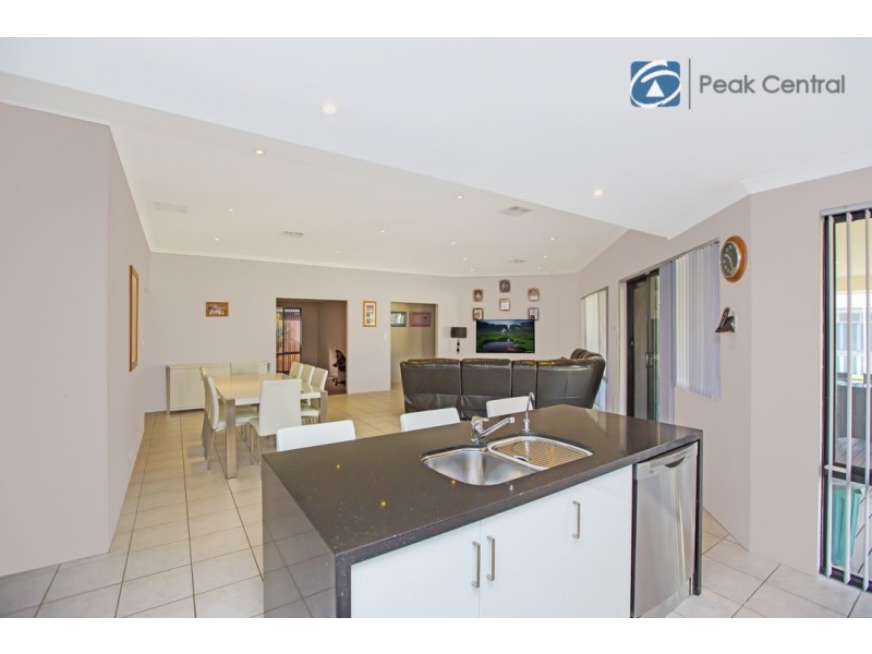 6 Repose Terrace, Atwell WA 6164