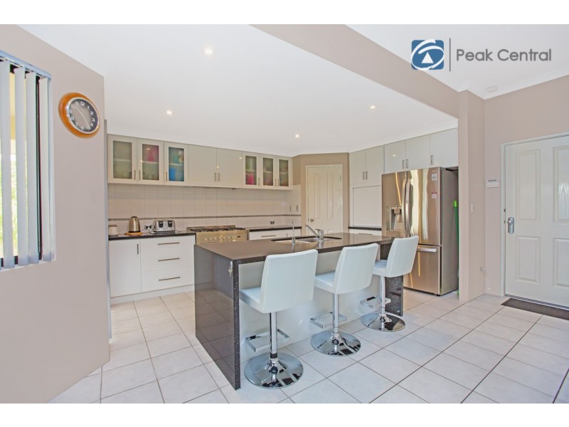 6 Repose Terrace, Atwell WA 6164