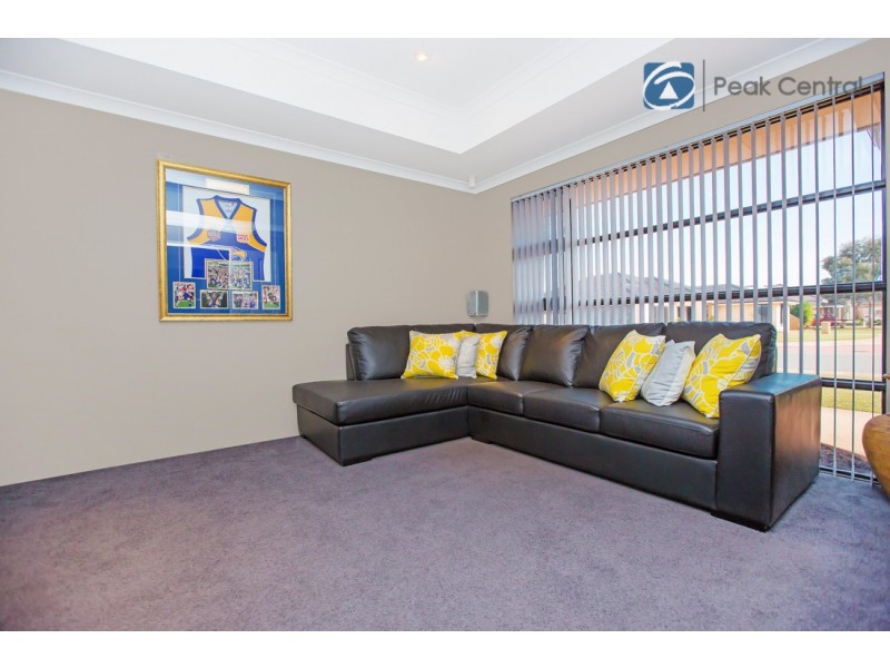 6 Repose Terrace, Atwell WA 6164