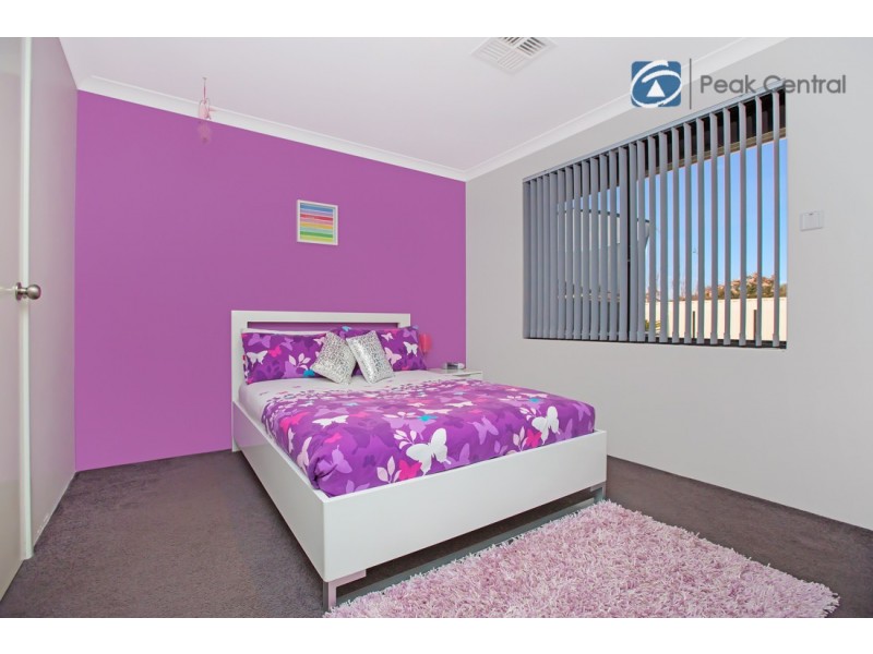 6 Repose Terrace, Atwell WA 6164