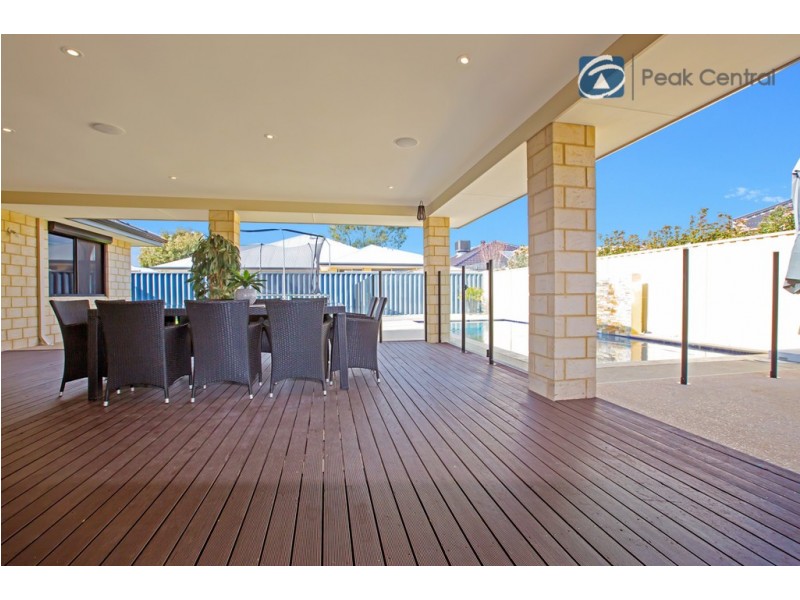 6 Repose Terrace, Atwell WA 6164