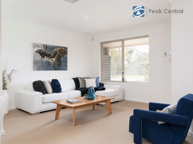 18 Folland Parade, Atwell WA 6164