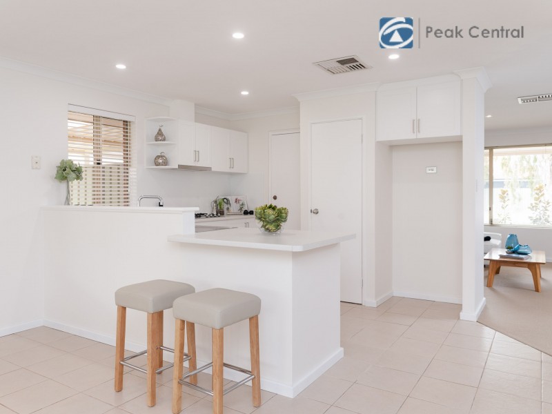 18 Folland Parade, Atwell WA 6164