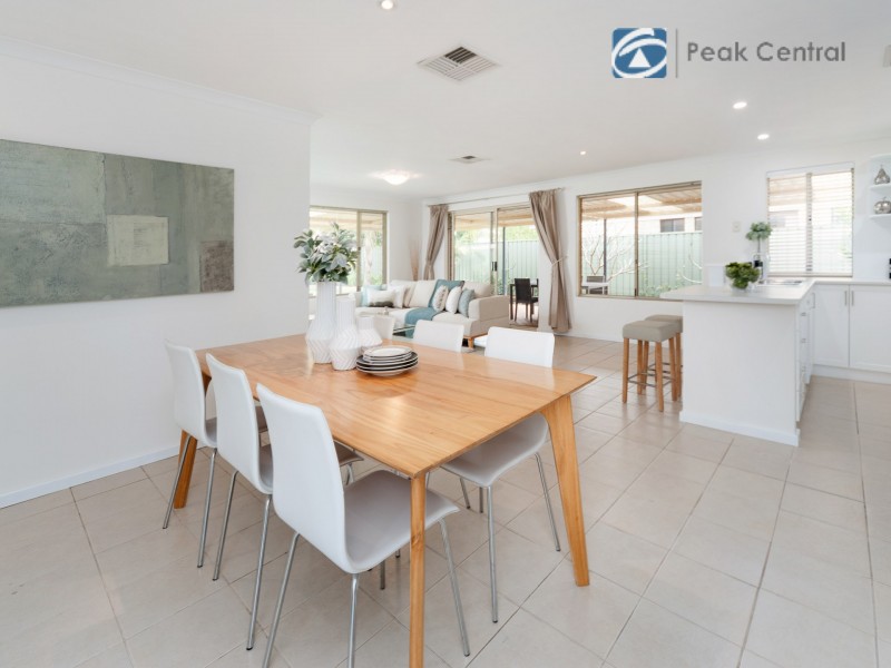 18 Folland Parade, Atwell WA 6164