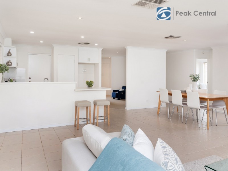 18 Folland Parade, Atwell WA 6164