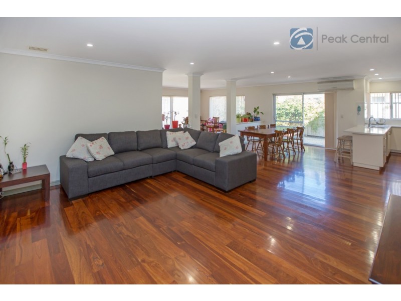 15 Charnley Bend, Success WA 6164