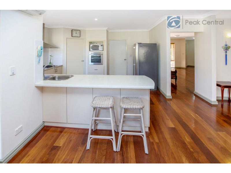 15 Charnley Bend, Success WA 6164