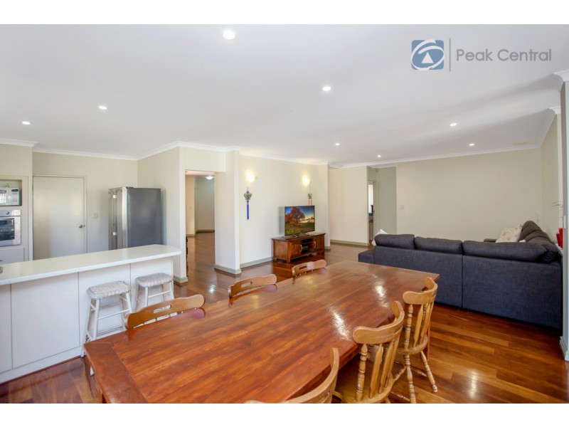 15 Charnley Bend, Success WA 6164