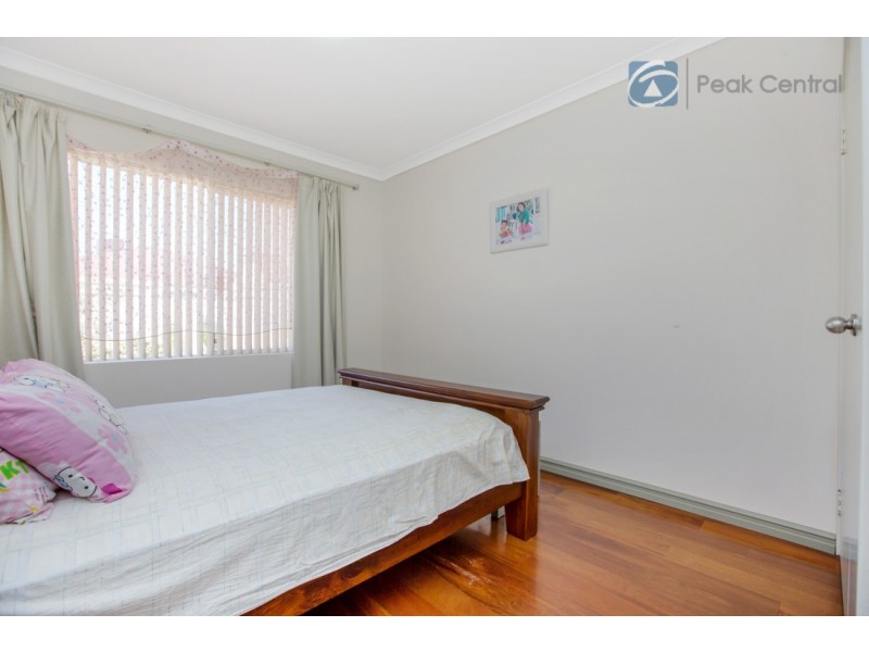 15 Charnley Bend, Success WA 6164