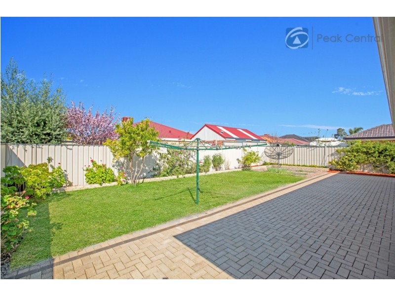 15 Charnley Bend, Success WA 6164