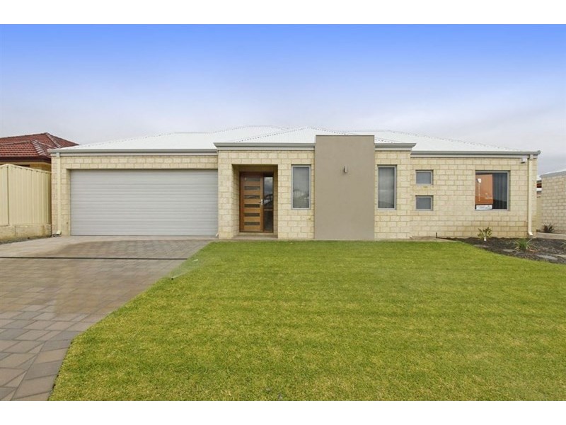 1/2 Minori Gardens, Yangebup WA 6164