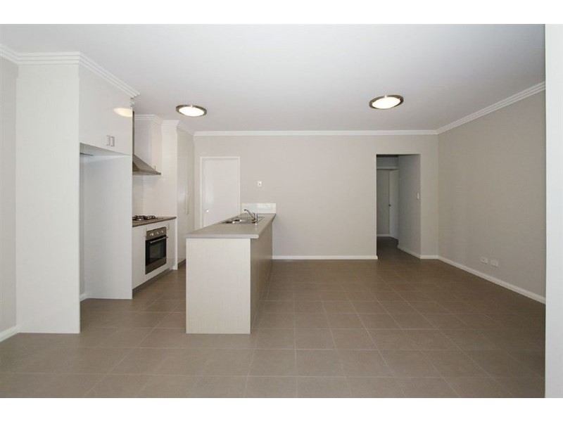 1/2 Minori Gardens, Yangebup WA 6164