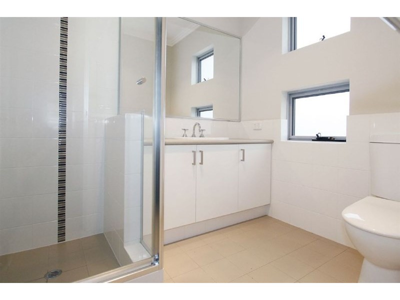 1/2 Minori Gardens, Yangebup WA 6164