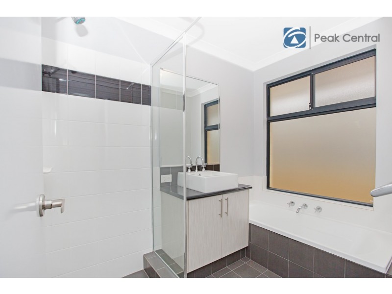 12 Tetbury Way, Wellard WA 6170