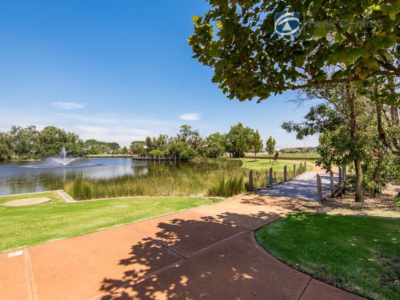 105 Aurora Drive, Atwell WA 6164