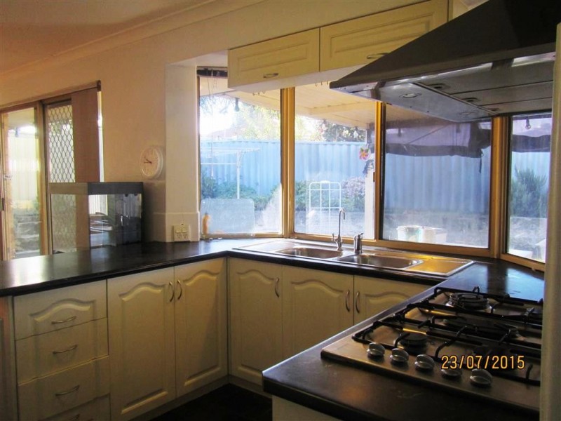 7 Camphor Close, South Lake WA 6164