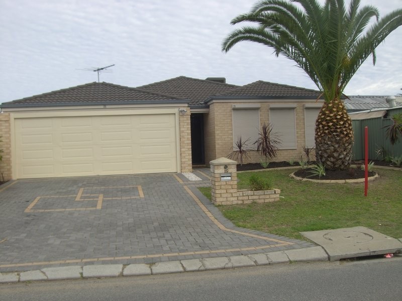 19 Lombe Gardens, Atwell WA 6164