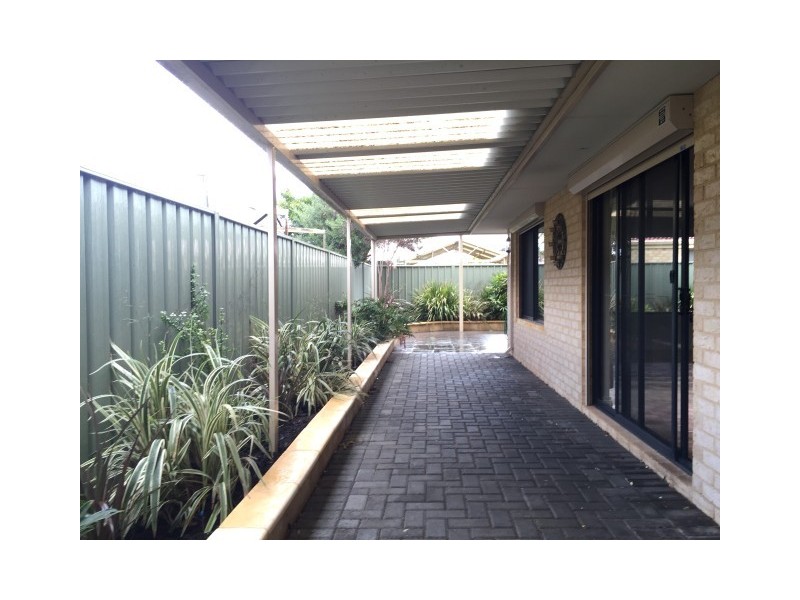 19 Lombe Gardens, Atwell WA 6164