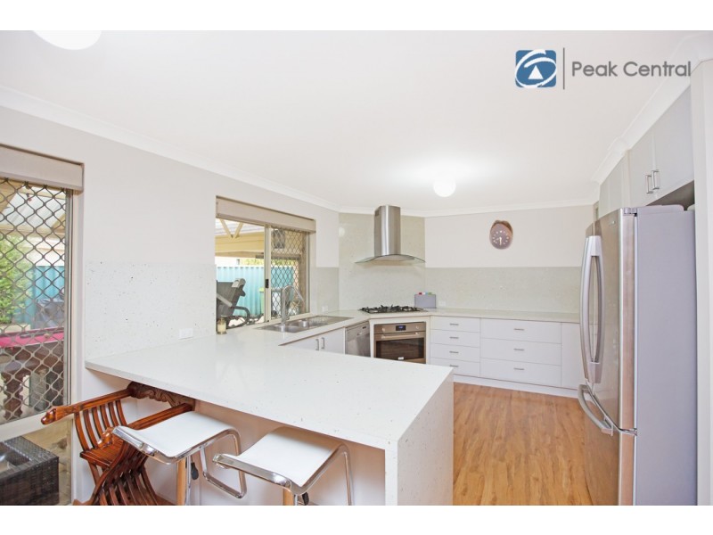 38 St Claire Gardens, Atwell WA 6164