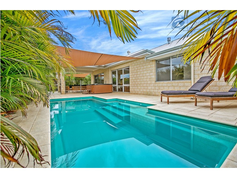 12 Araluen Bend, Aubin Grove WA 6164