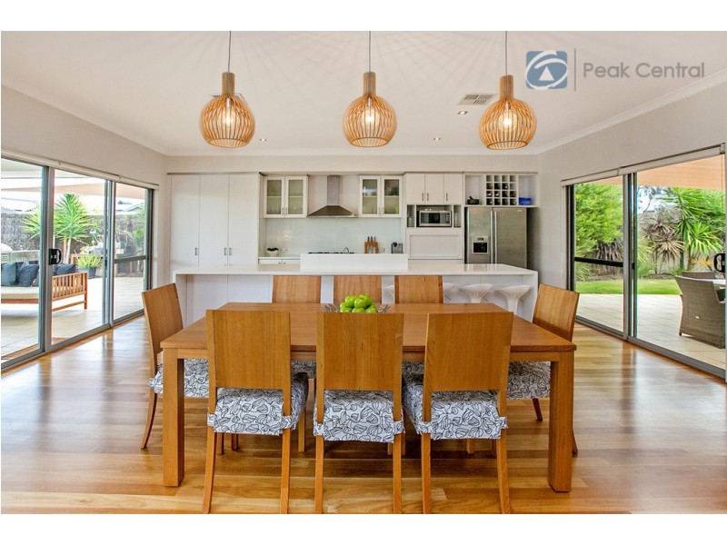 12 Araluen Bend, Aubin Grove WA 6164
