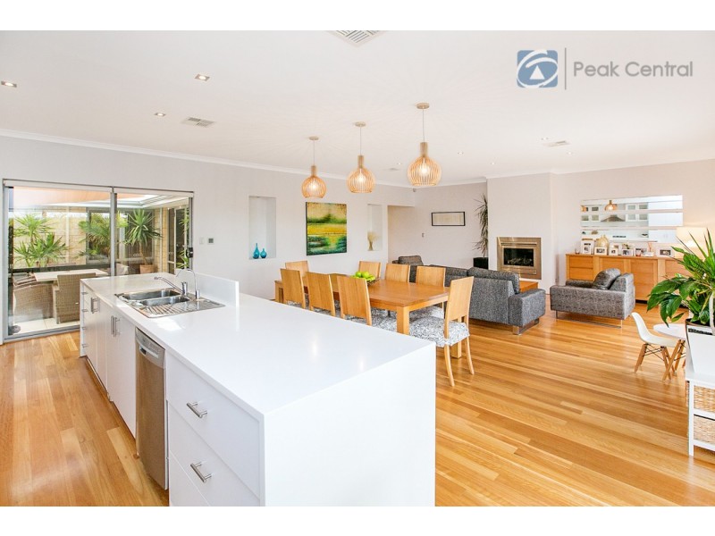 12 Araluen Bend, Aubin Grove WA 6164