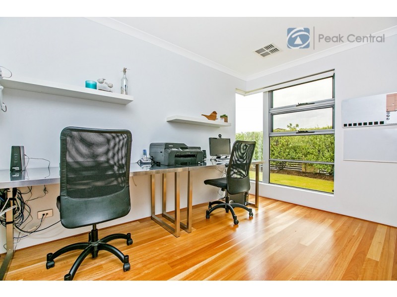 12 Araluen Bend, Aubin Grove WA 6164
