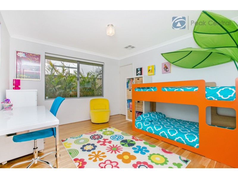 12 Araluen Bend, Aubin Grove WA 6164