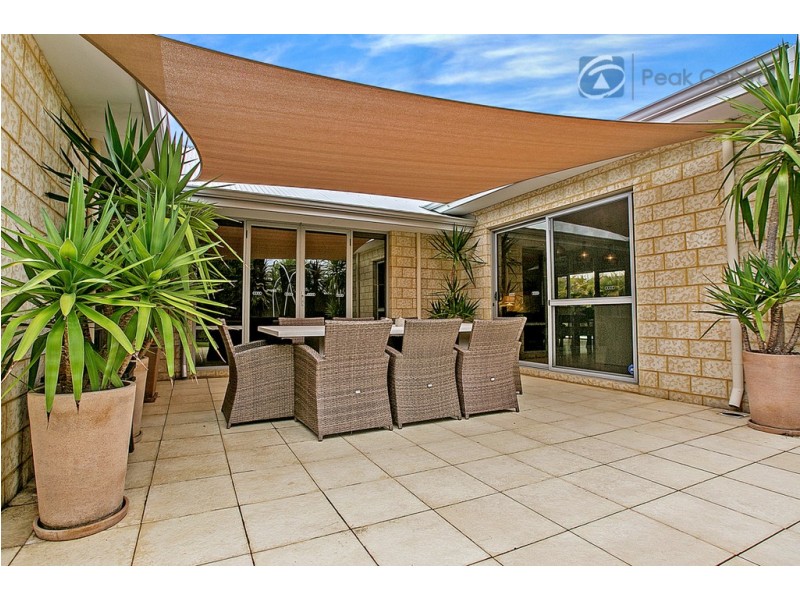 12 Araluen Bend, Aubin Grove WA 6164