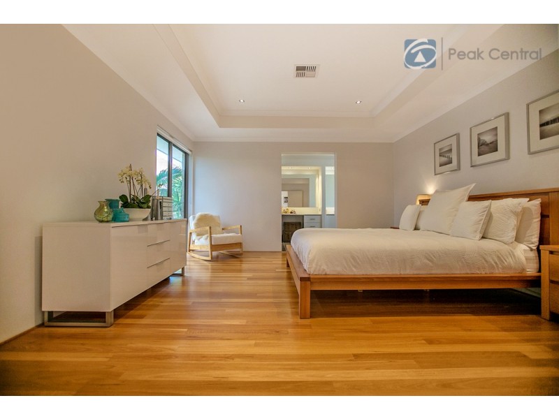 12 Araluen Bend, Aubin Grove WA 6164