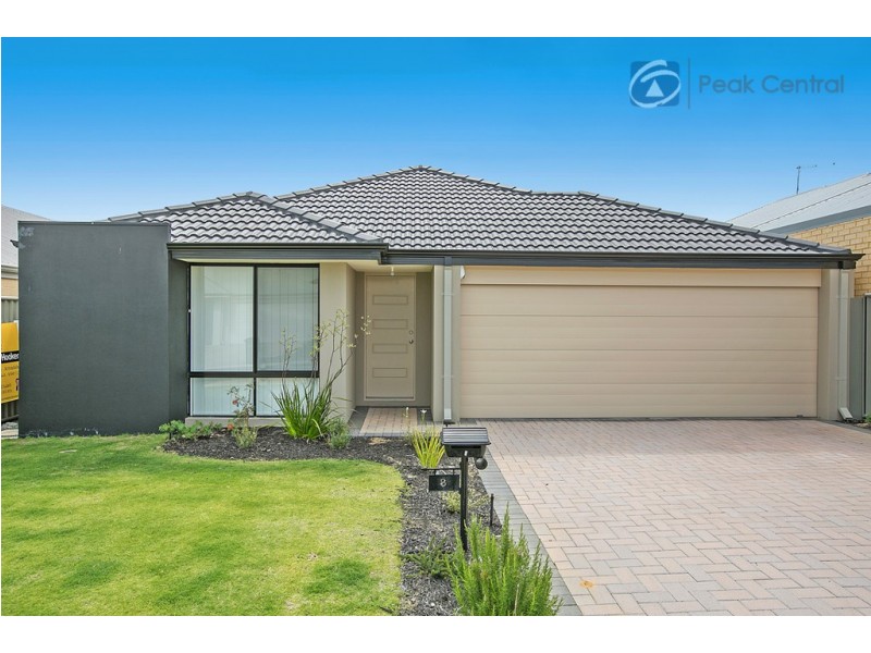 8 Ewens Pass, Wandi WA 6167
