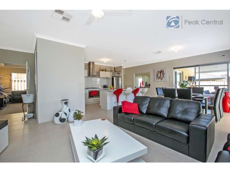 8 Blossom Chase, Aubin Grove WA 6164