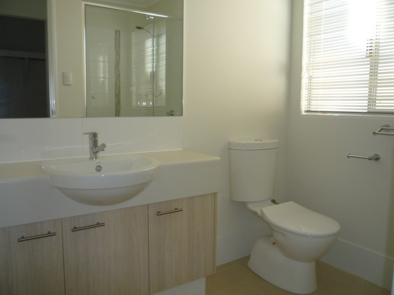 19 Barfield Road, Hammond Park WA 6164