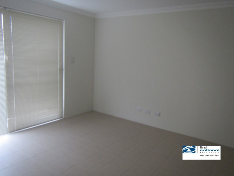 17/27 Barfield Road, Hammond Park WA 6164