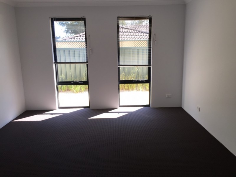 23 Parkway Road, Bibra Lake WA 6163