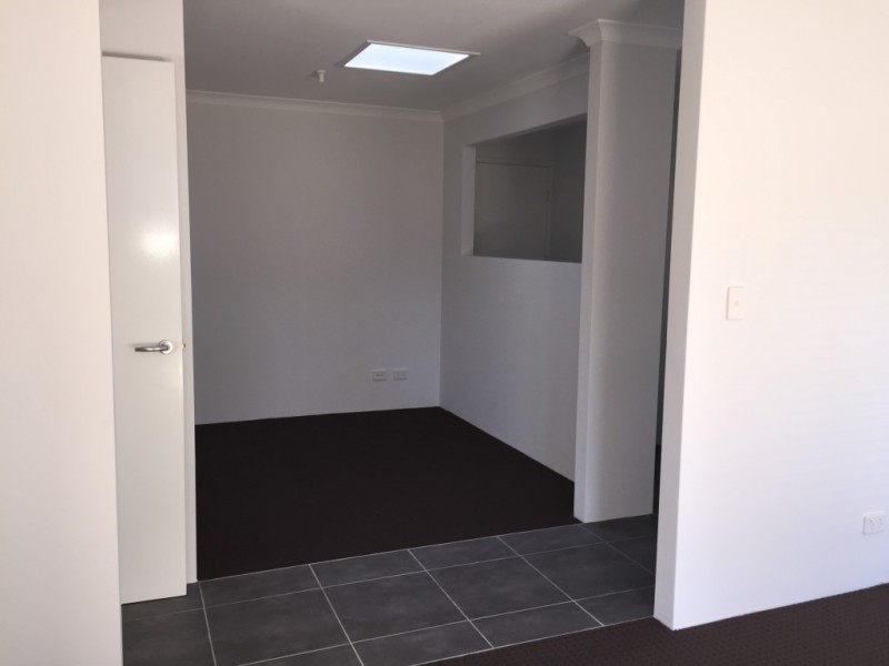 23 Parkway Road, Bibra Lake WA 6163