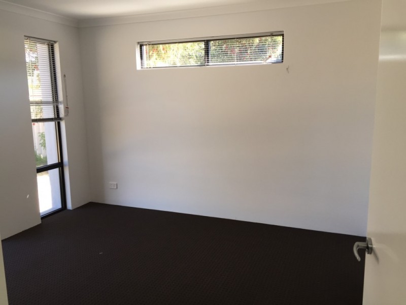 23 Parkway Road, Bibra Lake WA 6163