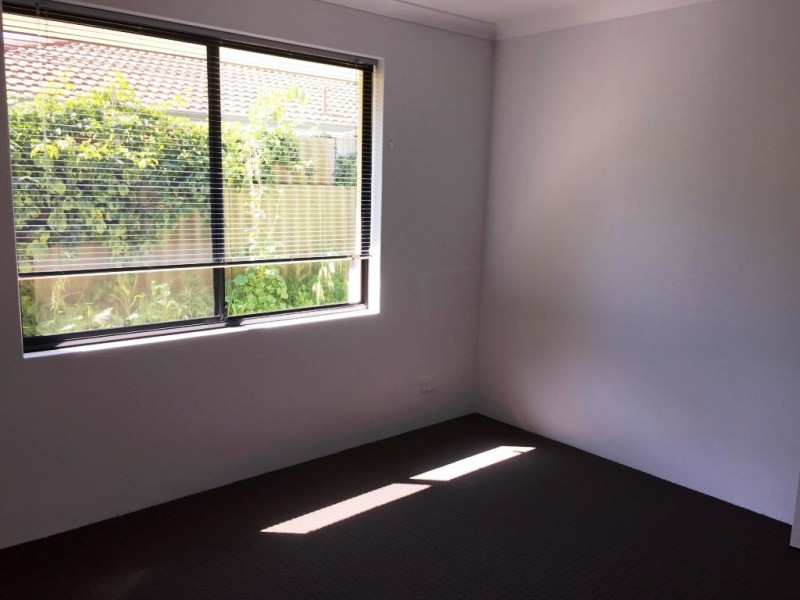 23 Parkway Road, Bibra Lake WA 6163